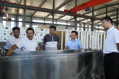 8月27日，新華社遼寧分社社長王振宏一行人員蒞臨一諾產業(yè)園區(qū)調研